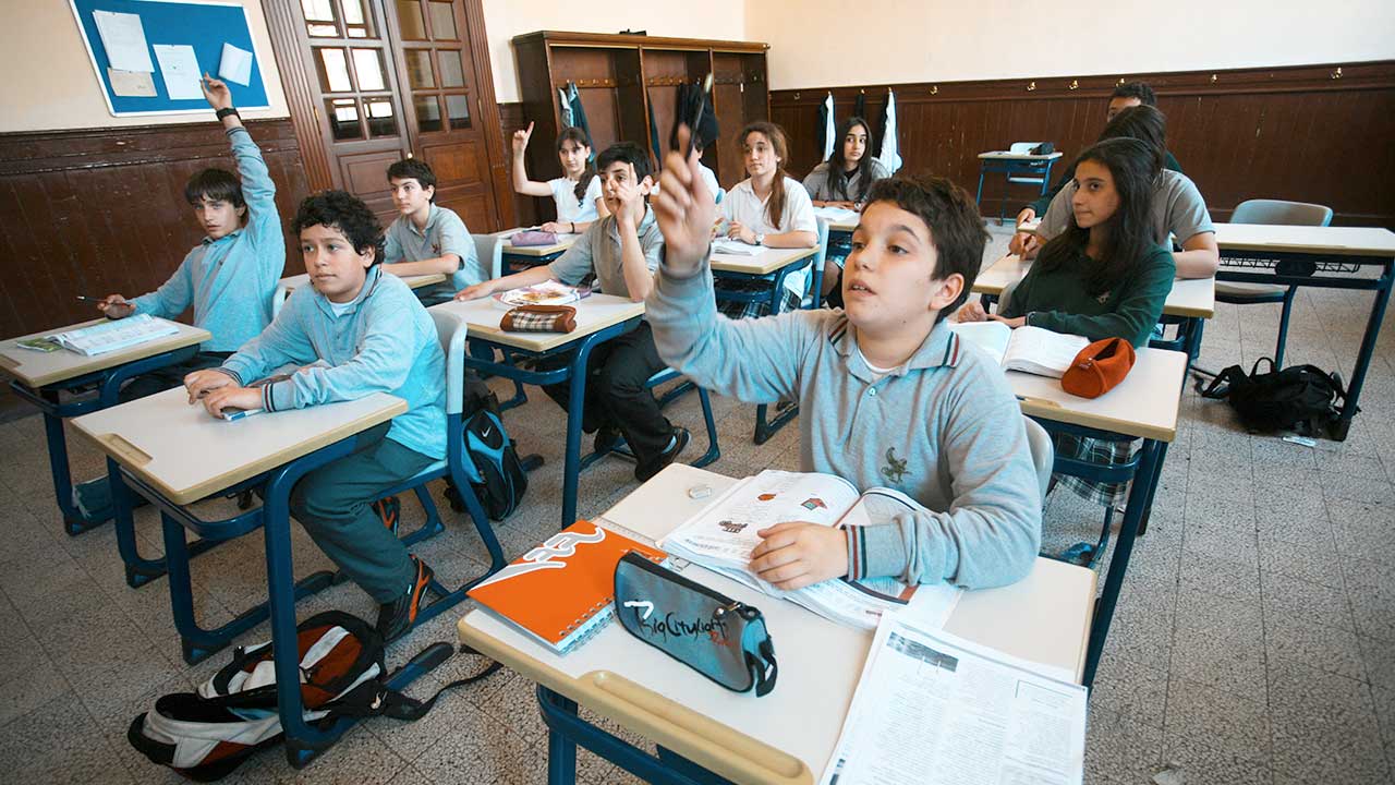المدارس في تركيا تسجيل الأجانب